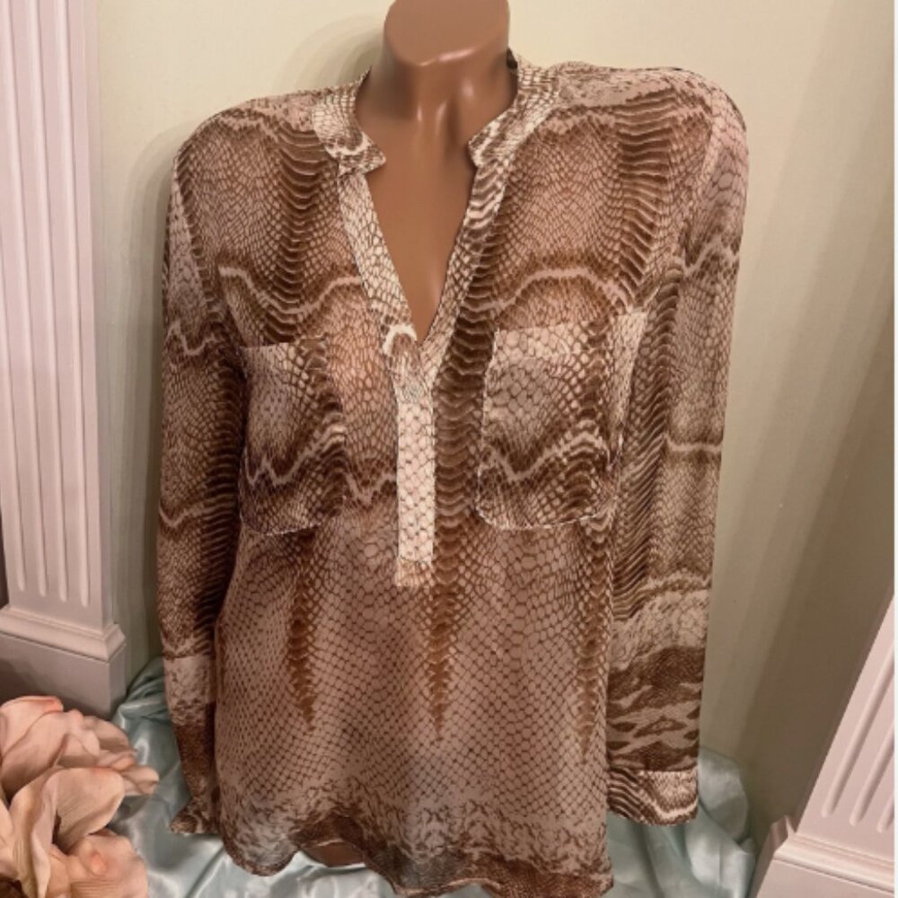 LMD. Size S. Oversized Long Sleeve. Popover Henley. Reptile Sheer Poly. B109
